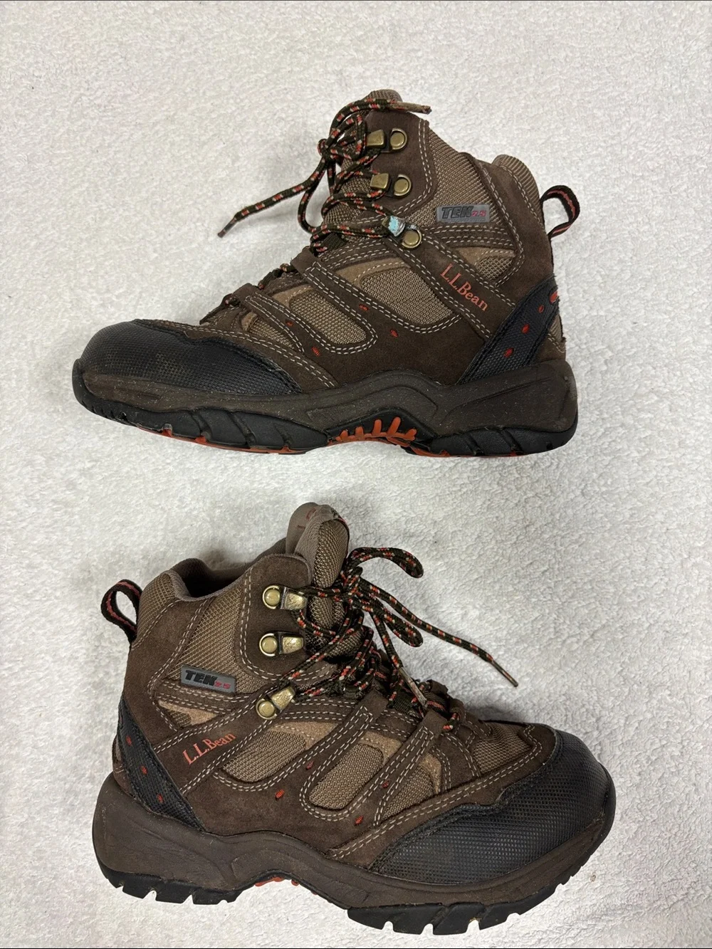 L.L. Bean waterproof tek 2.5  brown Kids Hiking boots size 4